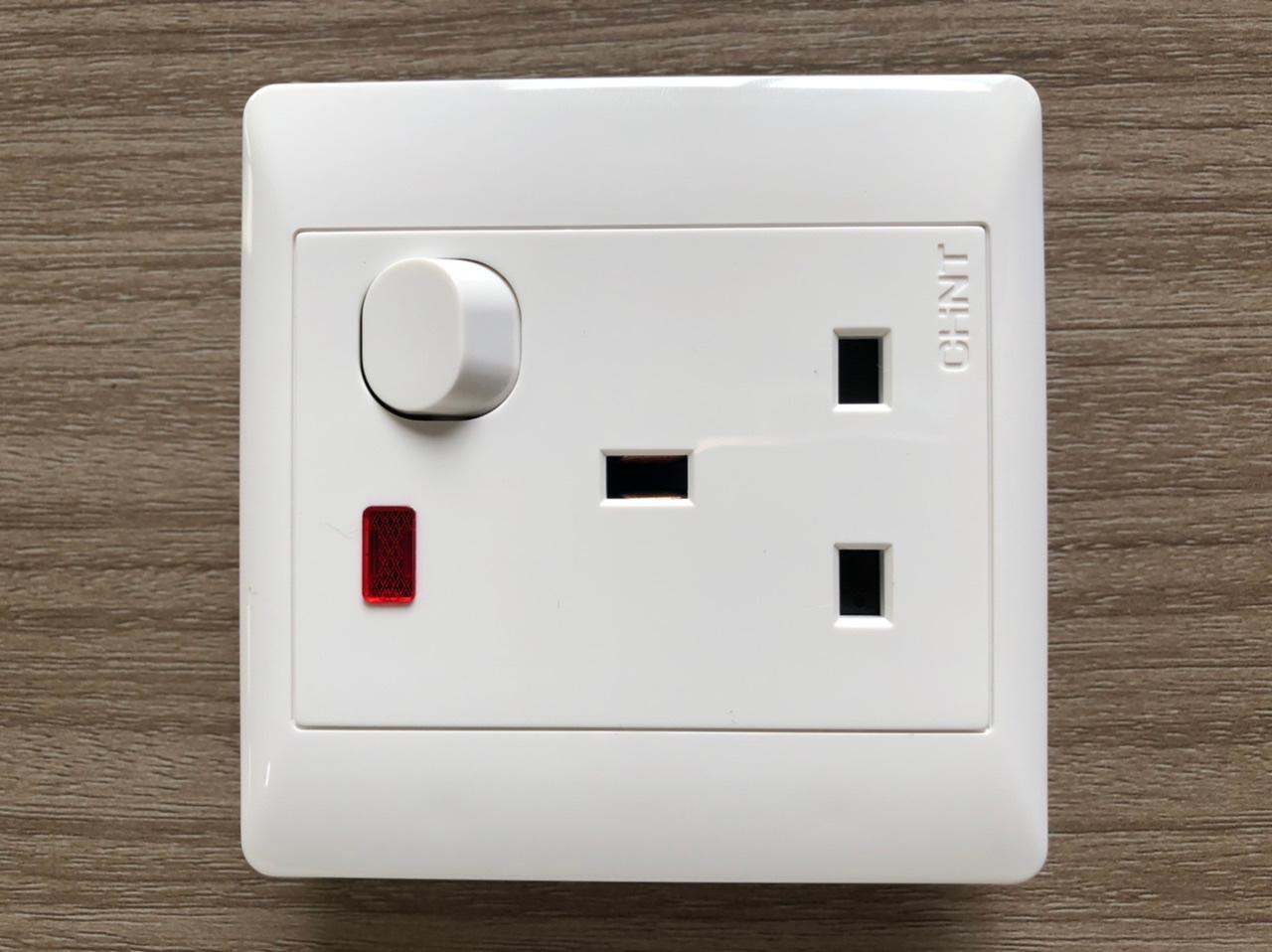 CHINT 13A single socket switch-