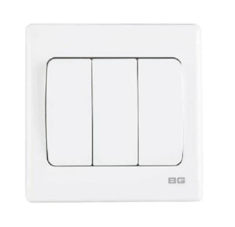 BG PCWH43 - 3GANG 2WAY SWITCH  British General