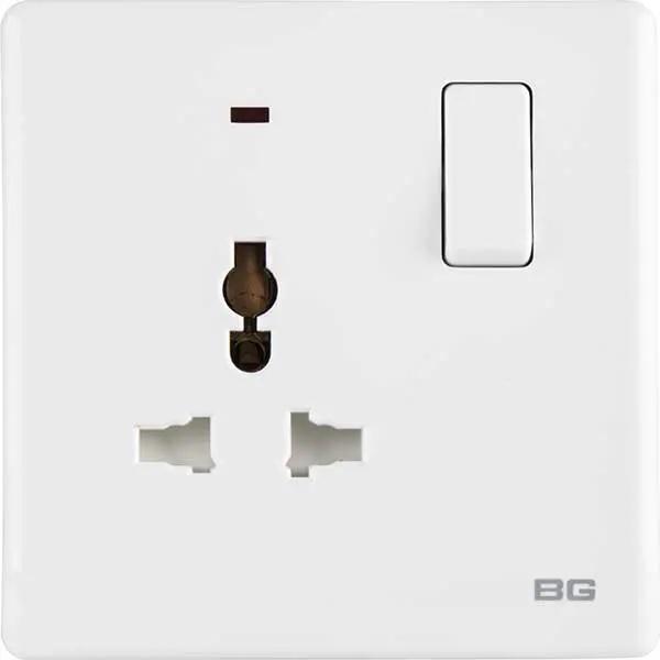 BG PCWH27L- 13AMP UNIVERSAL SINGLE SOCKET WITH LIGHT British General