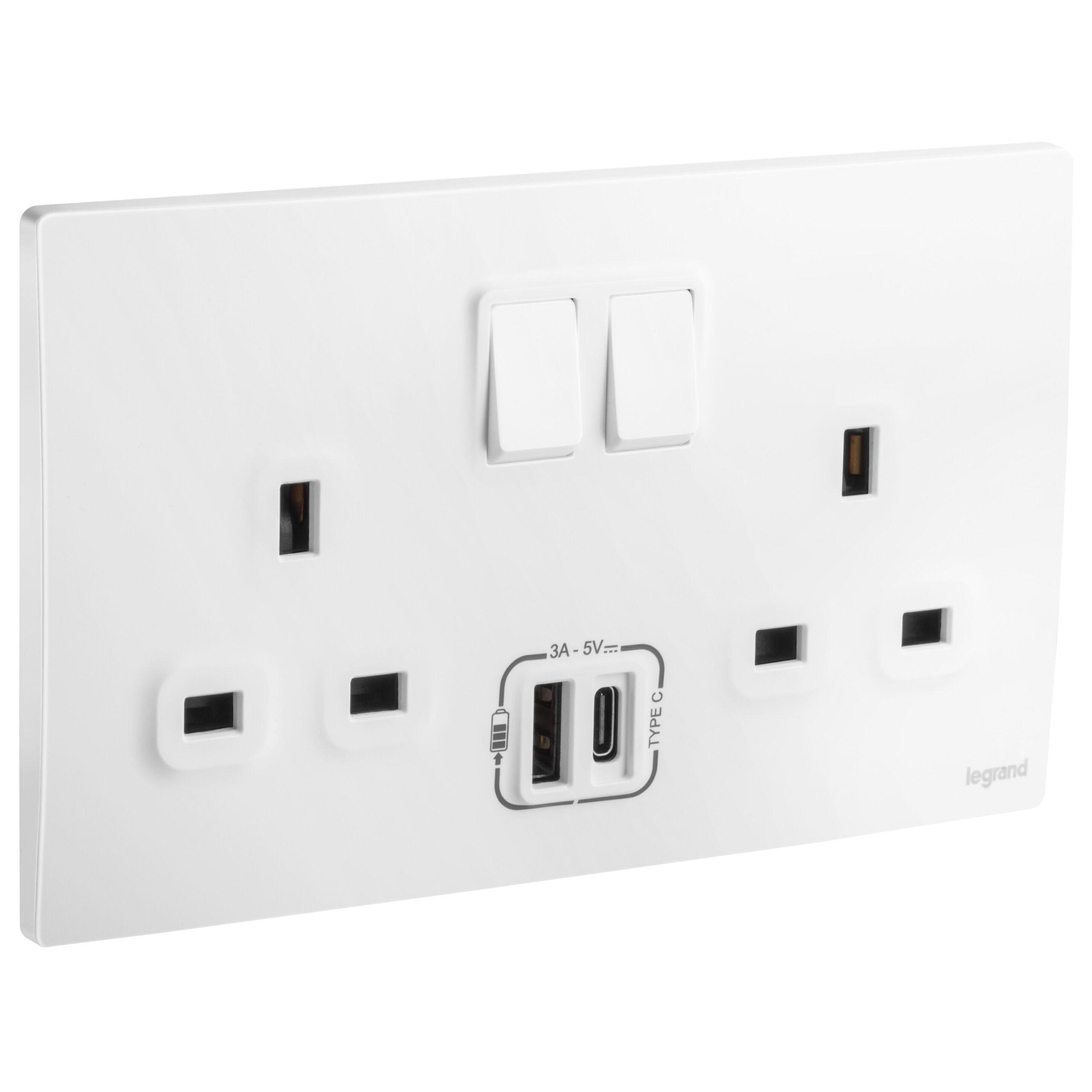 LEGRAND MALLIA SENSES/WHITE 2G BS 13A SP SW SKT + USB A+C